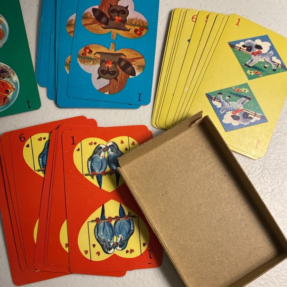 Vintage Hearts Card Game - Picture 4 of 11